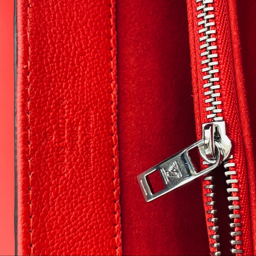 LOUIS VUITTON Very One handle bag with strap red - Picture 8 of 8
